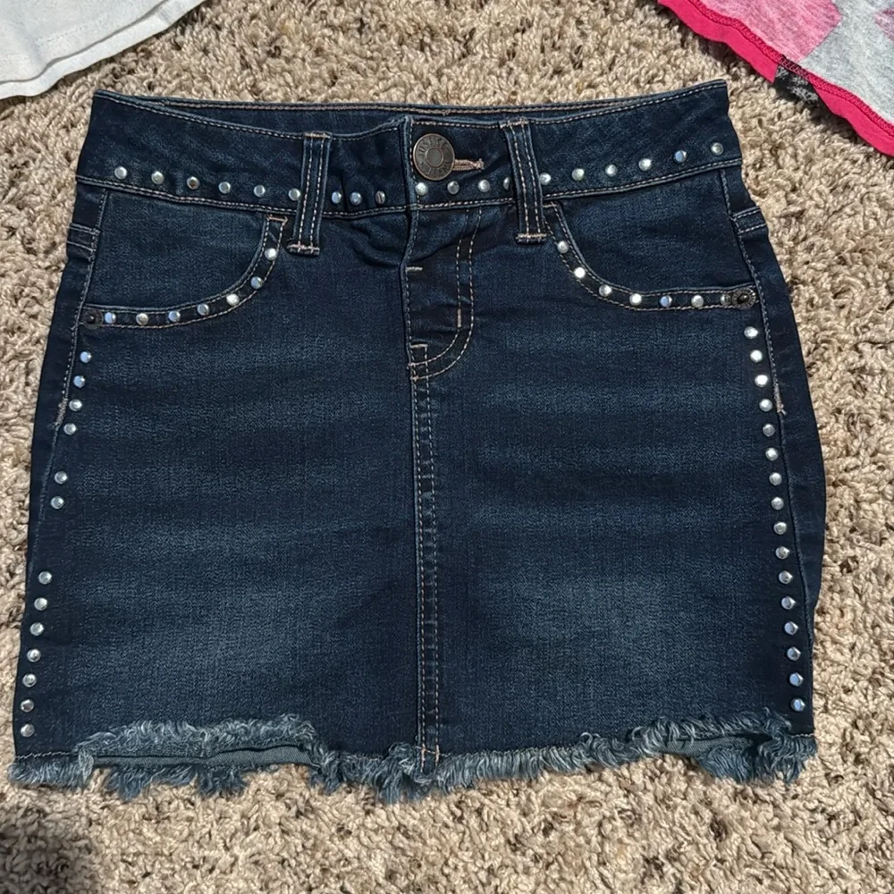 Girls size 7 Justice bundle two tops and a jean skirt